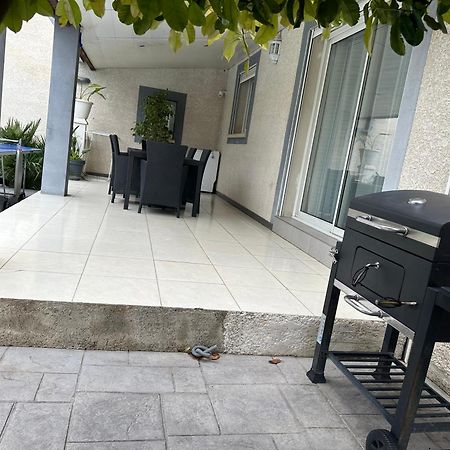Villa Piscine De La Garrigue Florensac Екстериор снимка