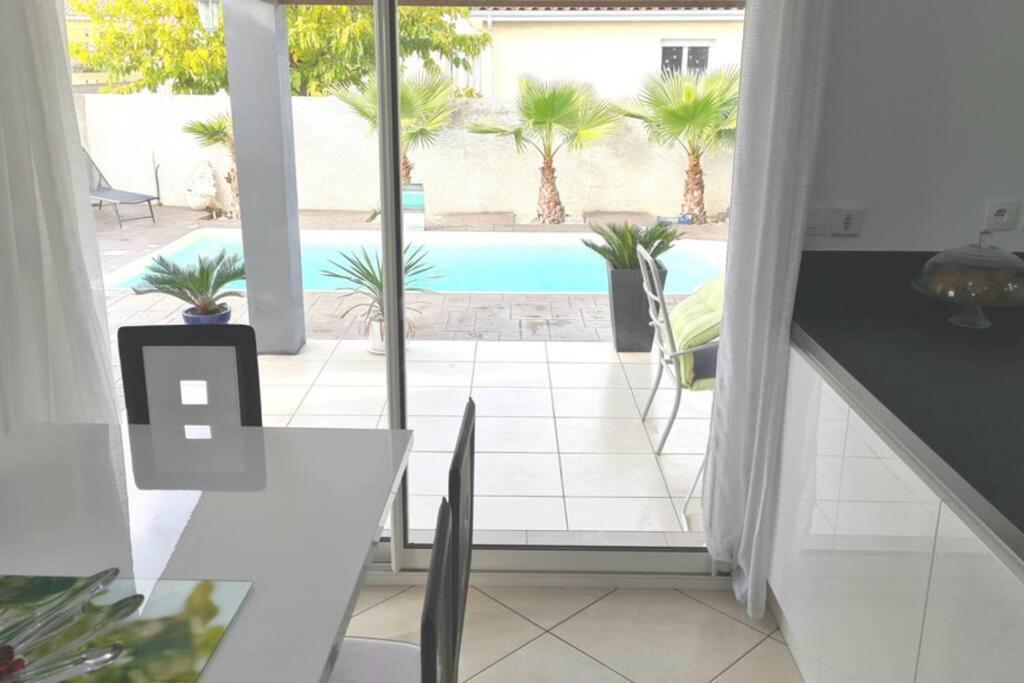 Villa Piscine De La Garrigue Florensac Екстериор снимка