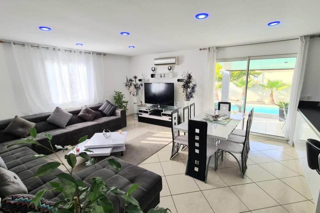 Villa Piscine De La Garrigue Florensac Екстериор снимка