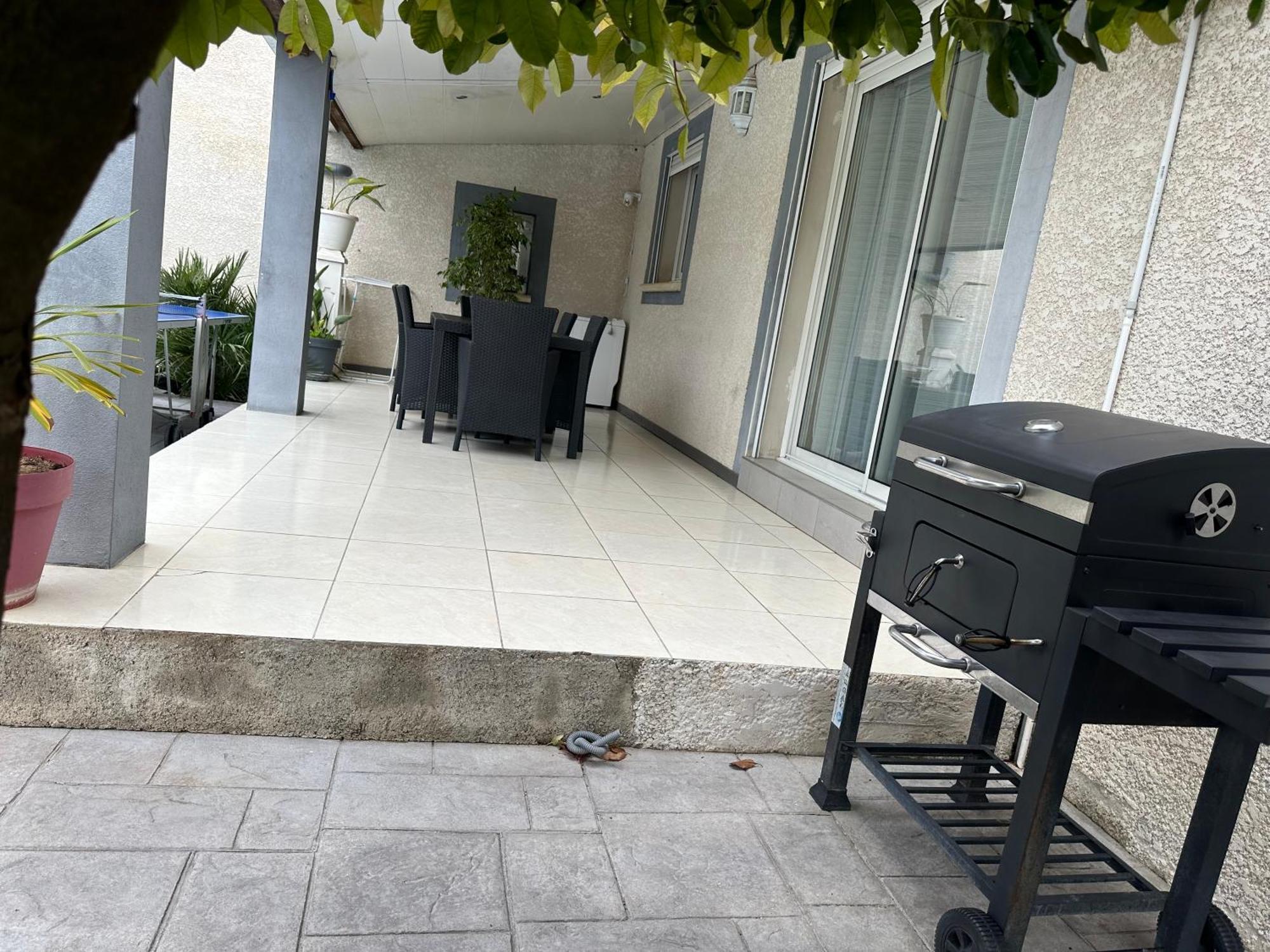 Villa Piscine De La Garrigue Florensac Екстериор снимка